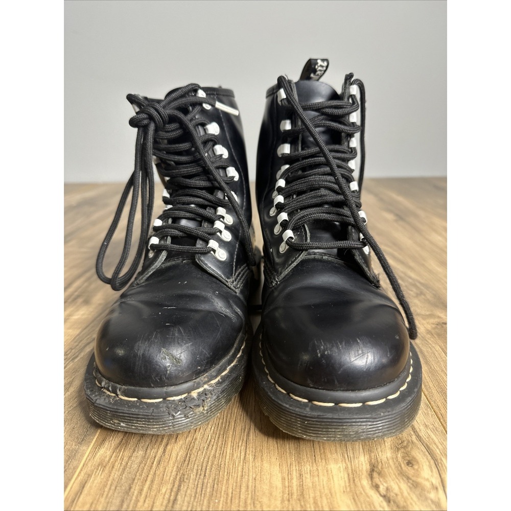 Doc‎ Martens Women's Black Leather Boots Size 6M With White Lace Hooks - Picture 2 of 15